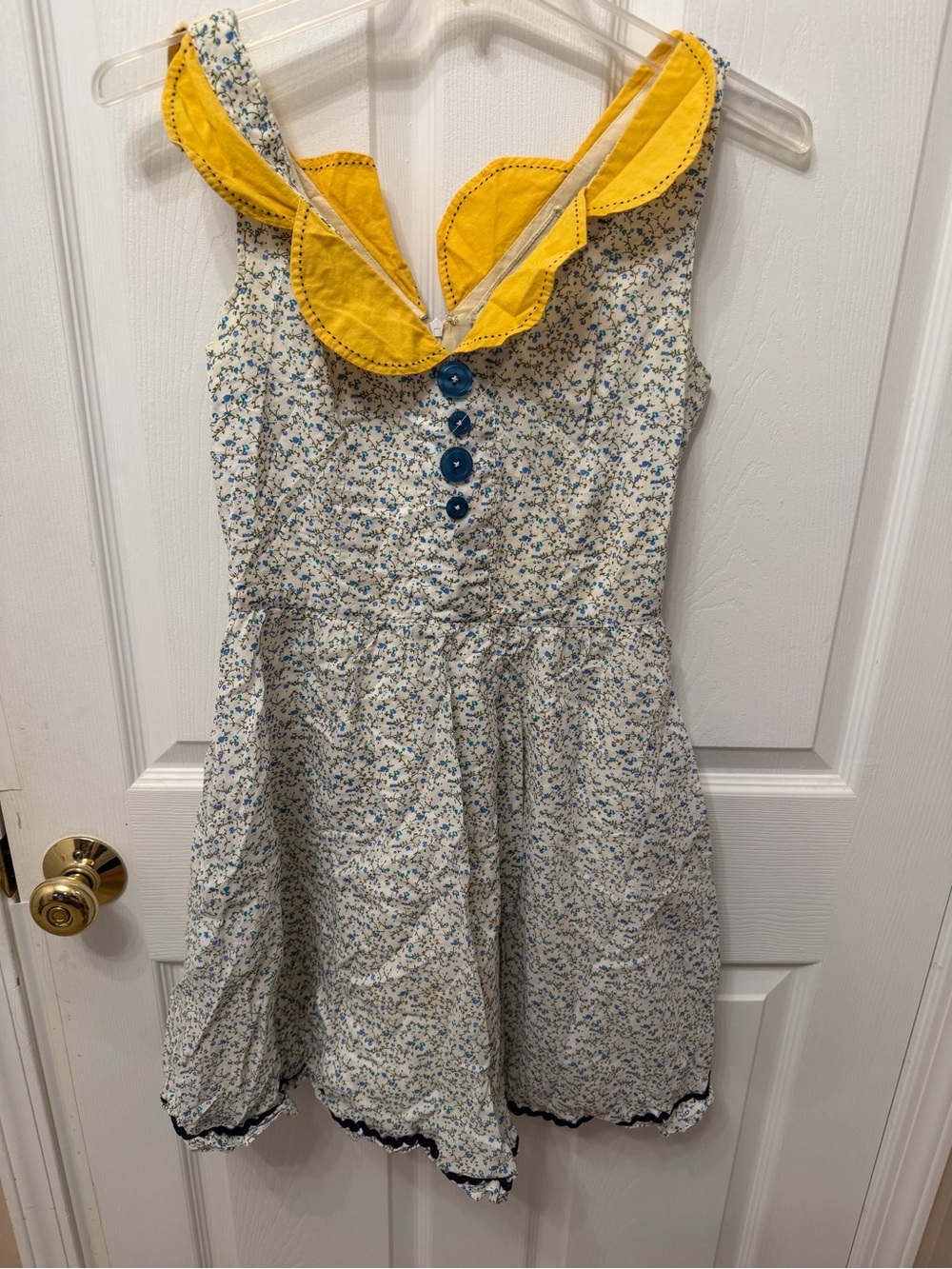Floral Mini Dress with Yellow Scalloped Collar Knitted Dove Size XS